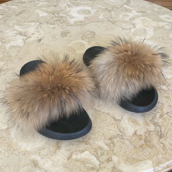 NEW! Genuine Raccoon Fur Fluffy Slide Sandals - Picture 1 of 9